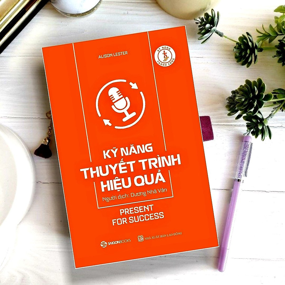 Cuốn sách “Present for Success” giúp bạn vượt qua những thách thức khó nhằn trong các buổi thuyết trình